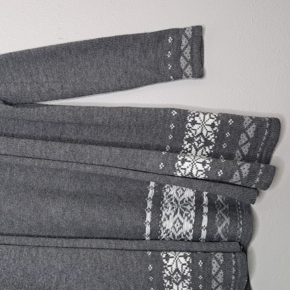 United States Sweaters Women's Size Large Gray & White Holiday Cardigan - Picture 6 of 12